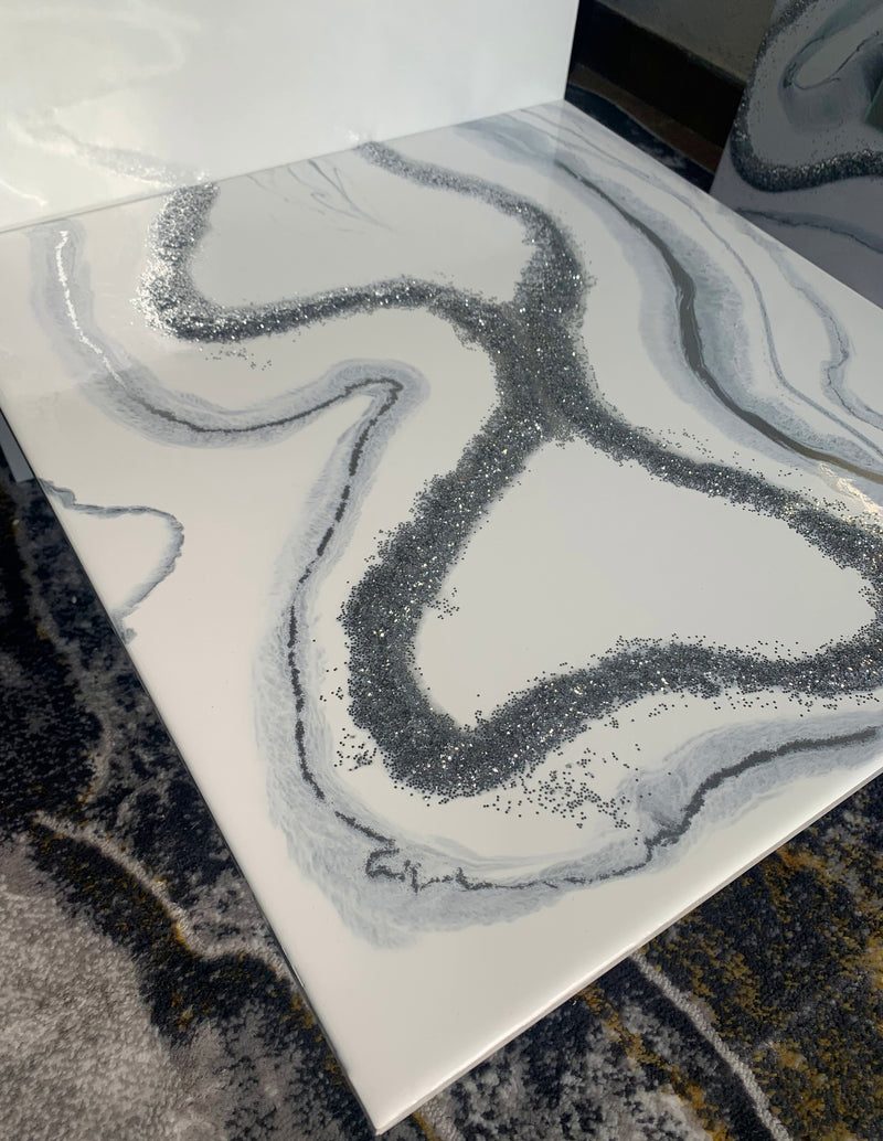 Tavolino Moderno Bianco Lucido, Argento e Brillanti (Made in Italy)