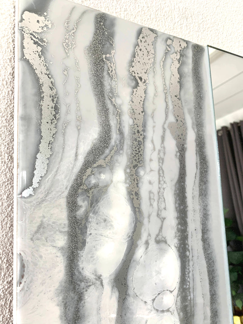 Specchio di Lusso 90x45 con marmorizzazione lucida bianco, argento e brillanti argento (Made in Italy)